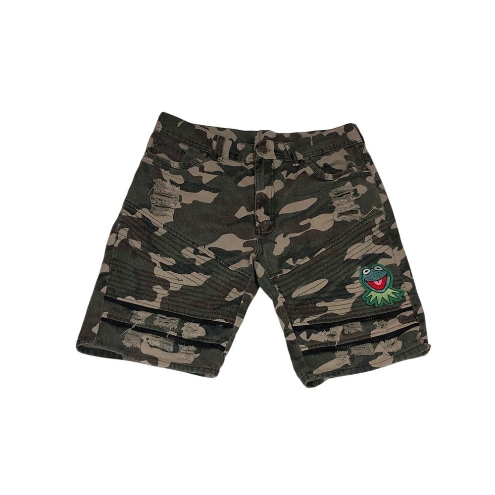 LR Scoop Mens Camo Biker Shorts Size 32x9 Distressed Kermit Patch Zippers Moto